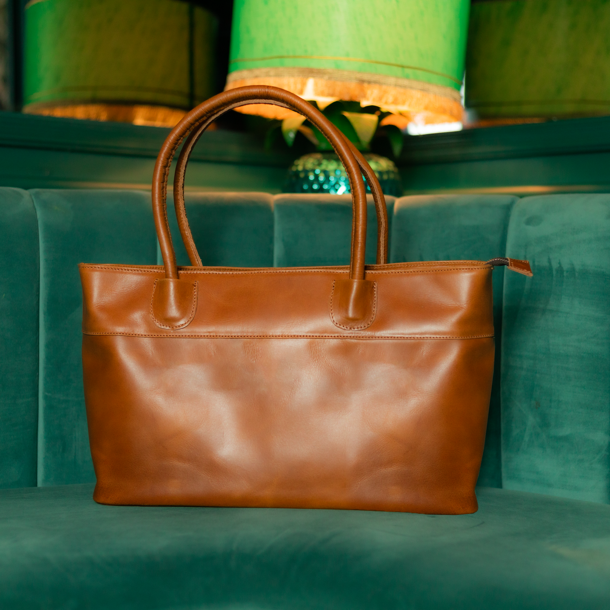 Explore Classic Charm with Our Leather Shoulder Bags - Image 1