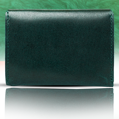 Sophisticated Leather Card Holder - Practical Elegance for Daily Essentials