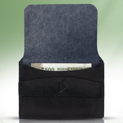 Sophisticated Leather Card Holder - Practical Elegance for Daily Essentials