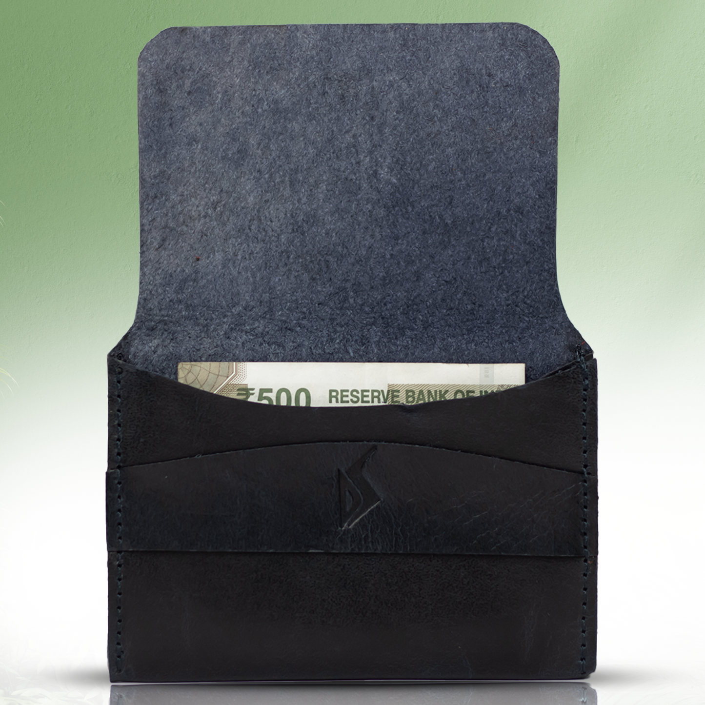 Sophisticated Leather Card Holder - Practical Elegance for Daily Essentials